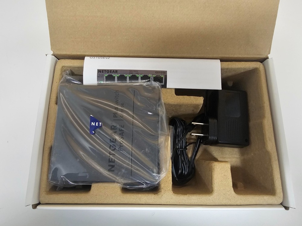 NetGear ProSafe Plus GS105E 5-Ports External Ethernet Switch