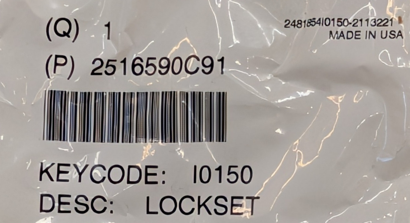 2516590C91 International Ignition Cylinder Doors & 1 Cargo Lock W Keys 4400 8600