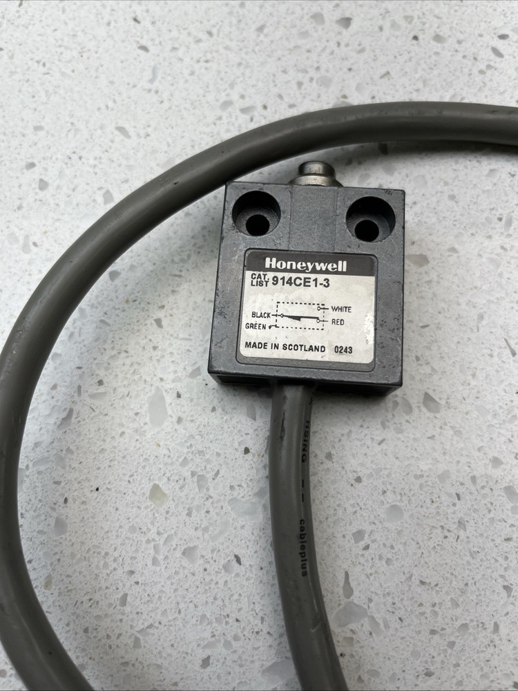 Honeywell 914CE1-3 Micro Switch Limit Switch