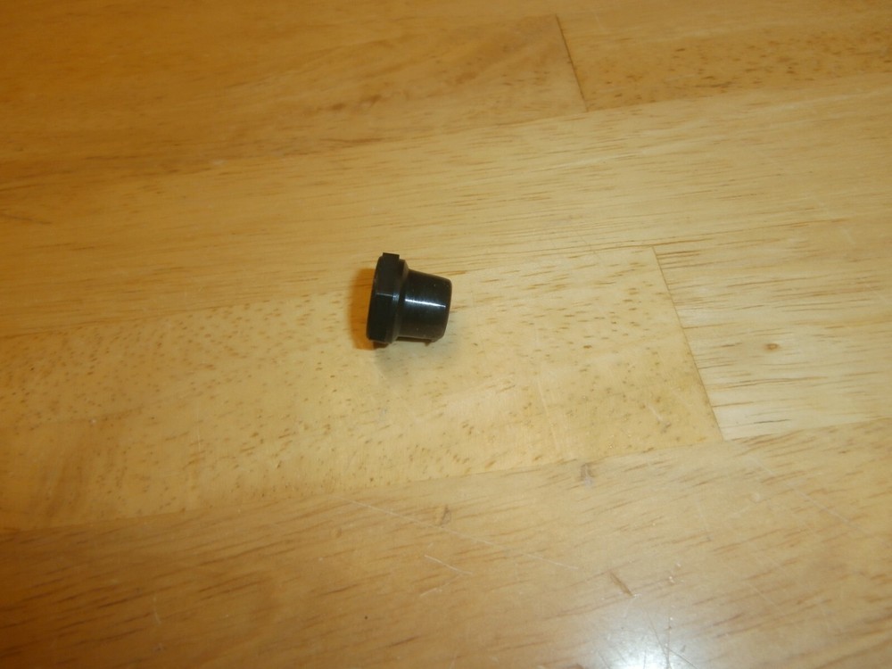 PUSH BUTTON DUST BOOT 15/32 X 32 THREAD, PHILMORE 30-1400B