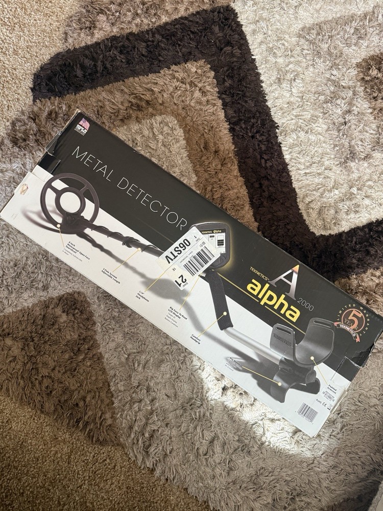 Teknetics Alpha 2000 Metal Detector