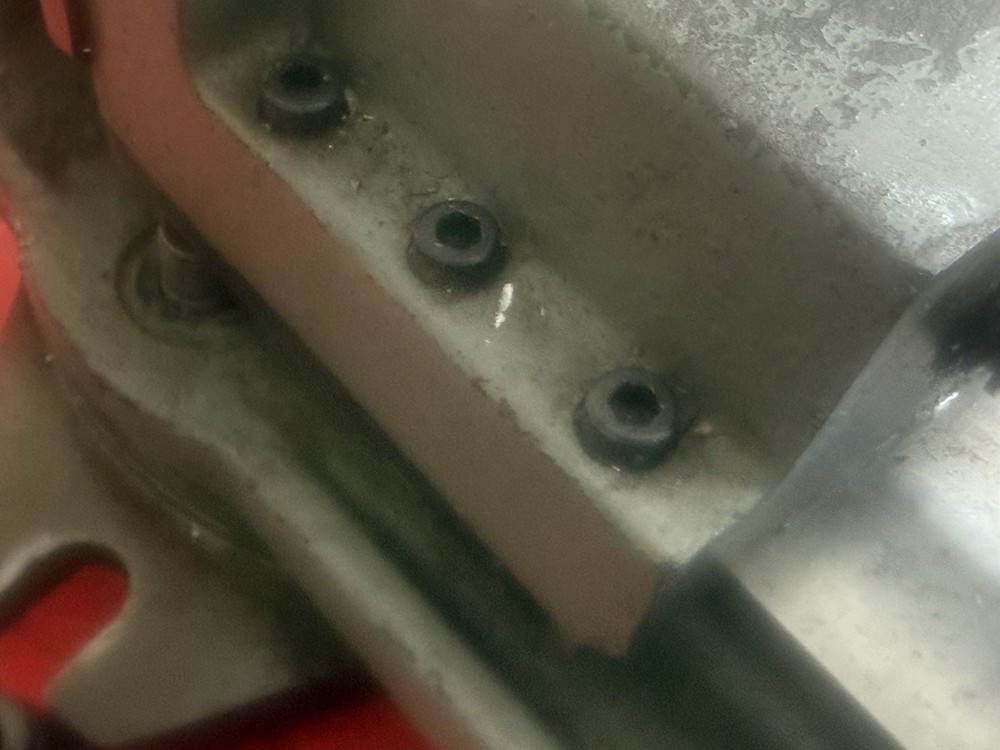 Clausing 8520 Milling Machine 8636 Vise With Enco Parallels