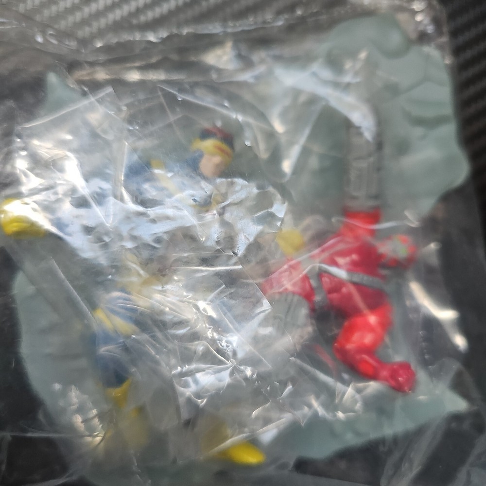 VTG 1995 Cyclops VS Commando Action Figures Marvel Comics Trading Card Hardees