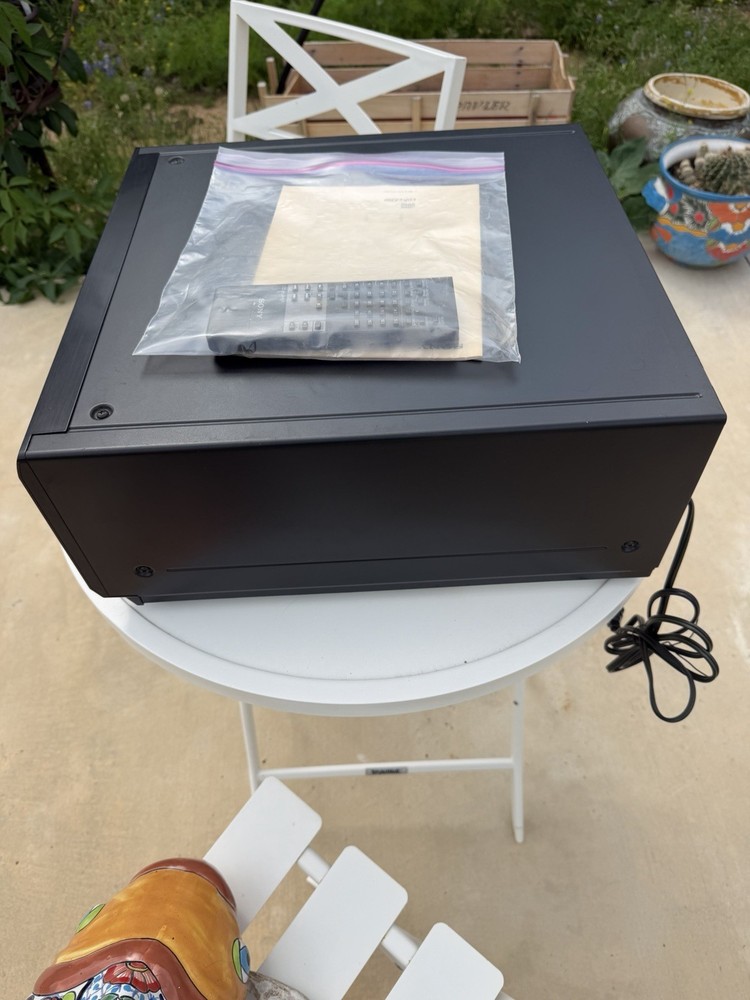 SONY CDP-CX200 Compact Disk MEGA STORAGE 200 CD PLAYER REMOTE MANUAL TESTED