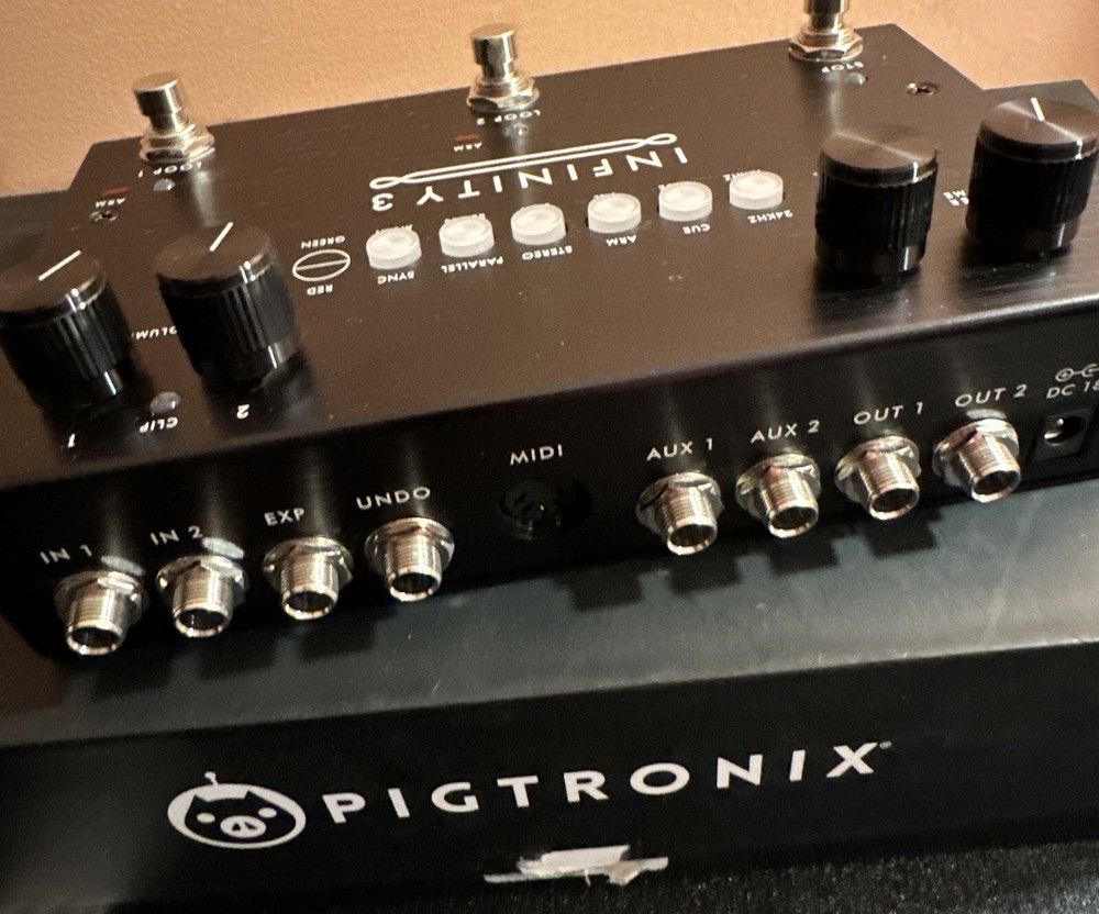 Pigtronix Infinity 3 Looper Pedal w/ Universal Remote + TRS Cable - NIB-