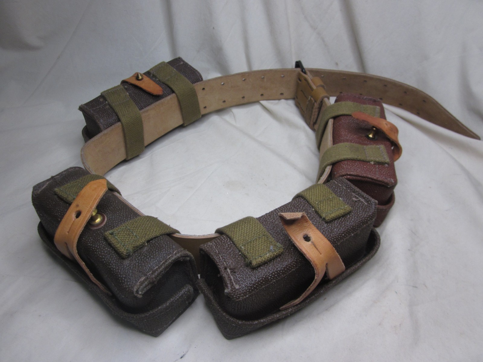 vintage T2 4 pouch bag ammo munition tactical leather military bandolier belt