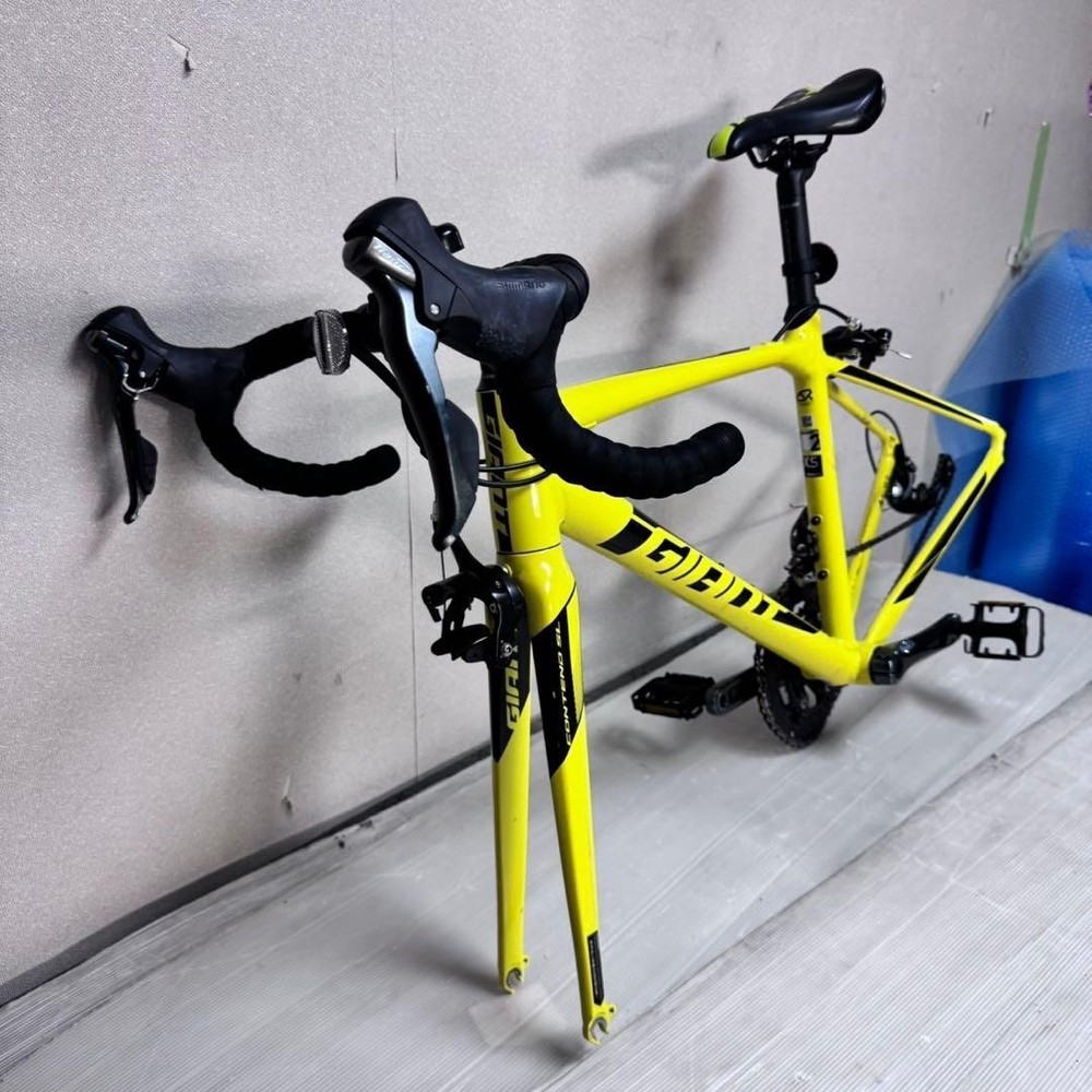 Giant AX30 Road Frame Set Yellow