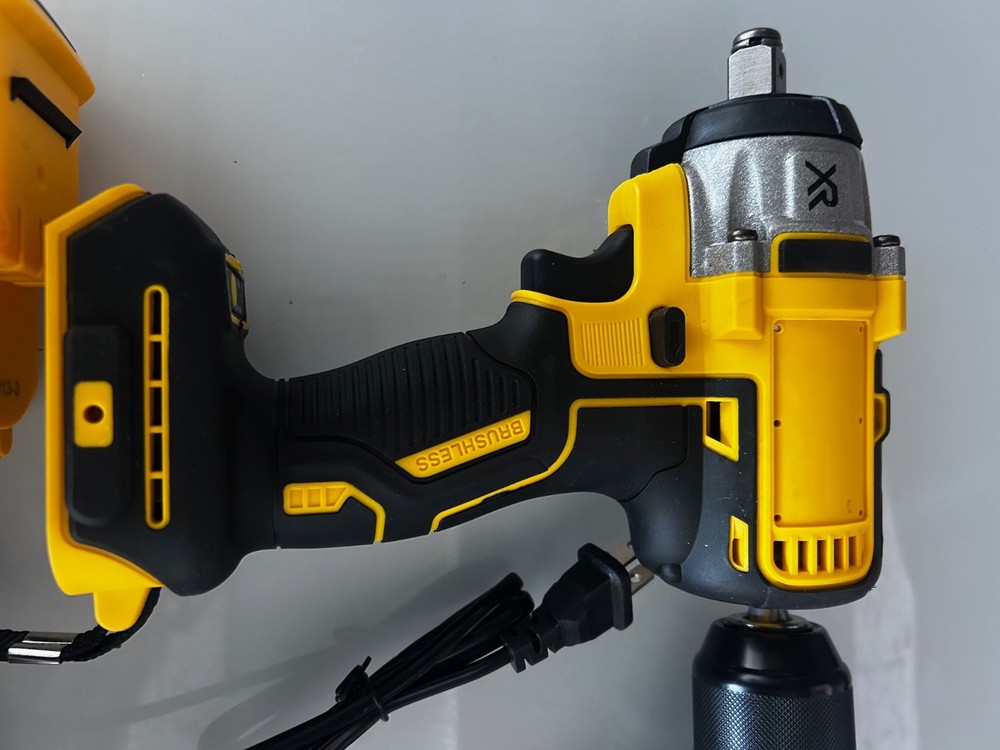 New Dewalt Dupe Drill Kit