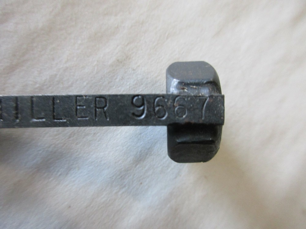 MILLER TOOL 9667 SEAL REMOVER TOOL