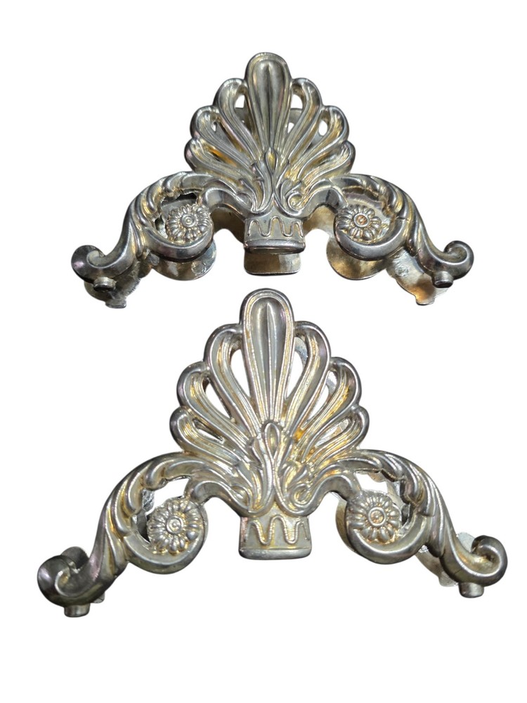 Vintage Style Ornate Silver Plated Knife Rest Shell Scroll Tableware Decor