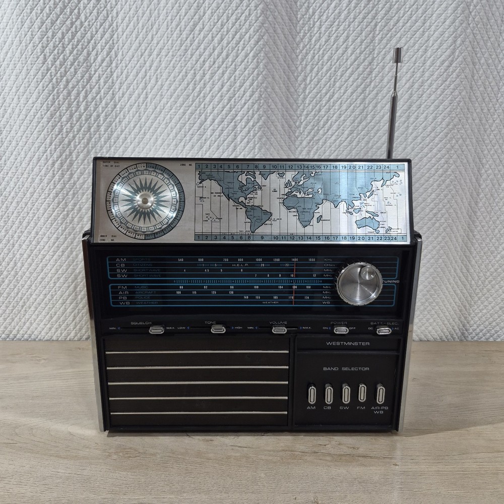 Vintage 70's 1425 Westminster Solid state World Time Ham operators multiband
