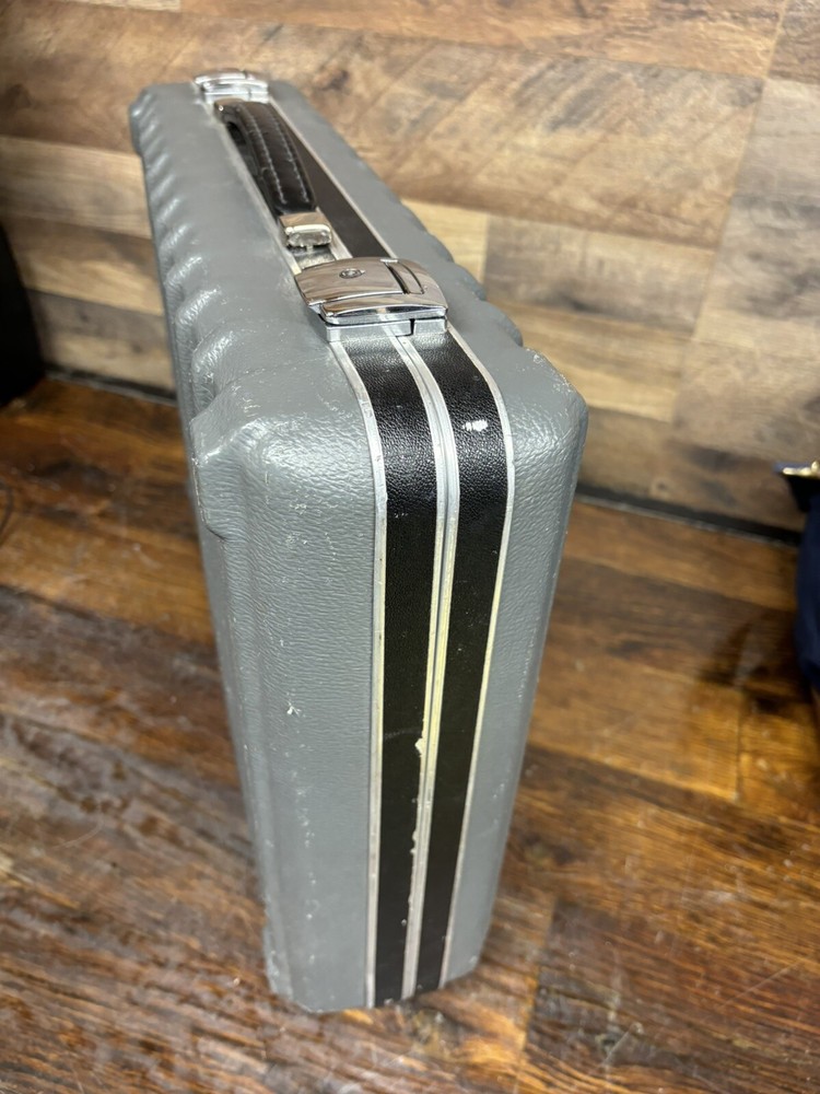 Sharp Computer Projection Panel QA-75 w Remote hard case, cables, manual & power