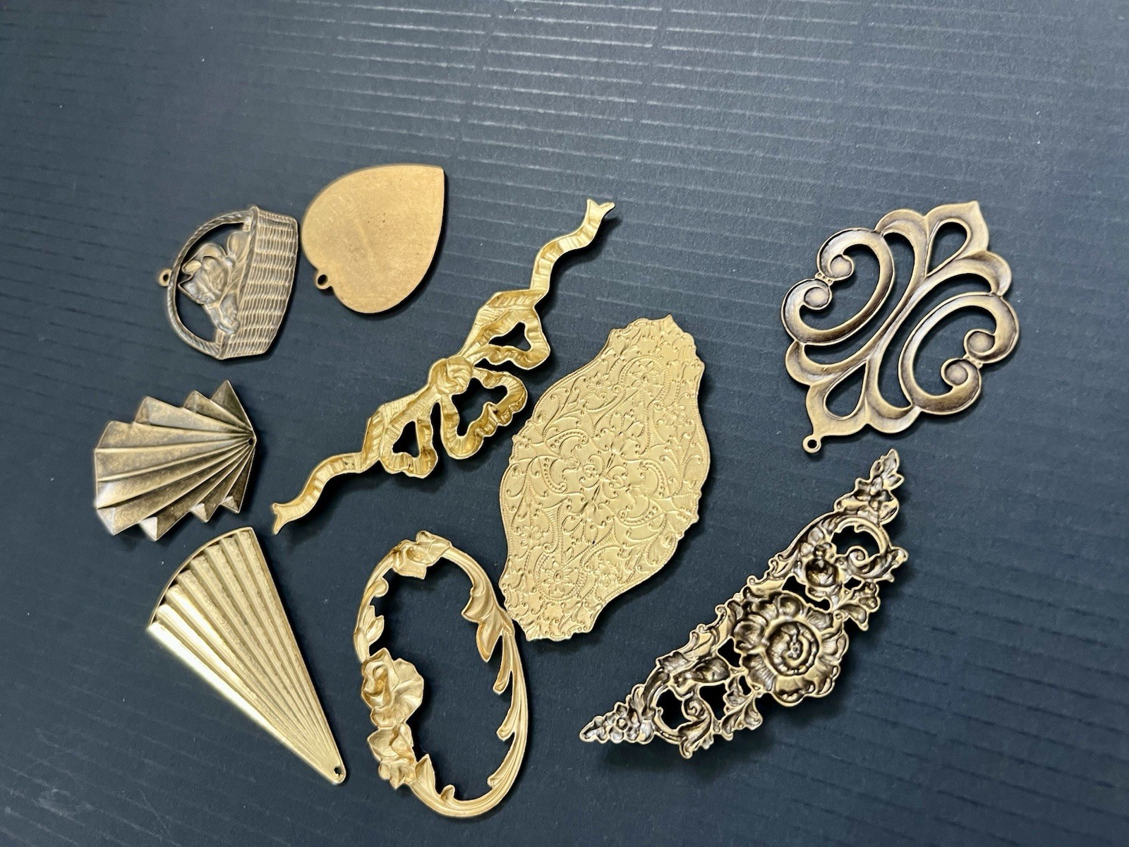 1 Lb + Vtg & New Metal Stampings Brass Gold Frames Settings Pendant Findings Lot