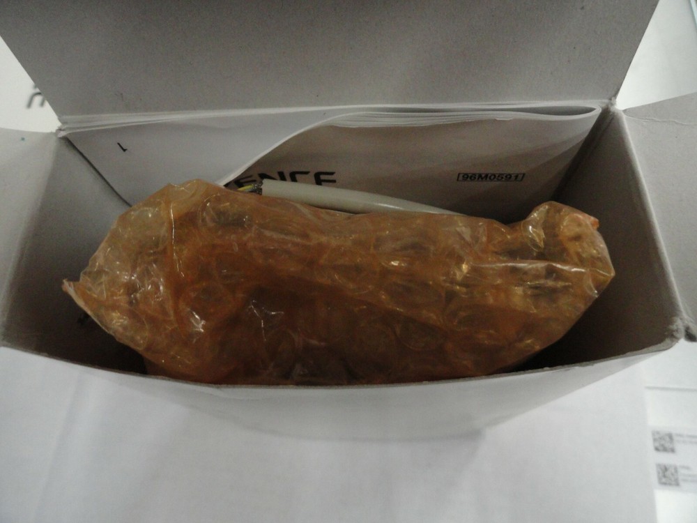 NEW Keyence BL-180 CCD Bar-code Reader