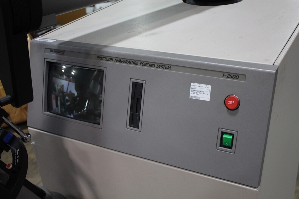 Thermonics T-2500 Precision Temperature Forcing Testing Test System