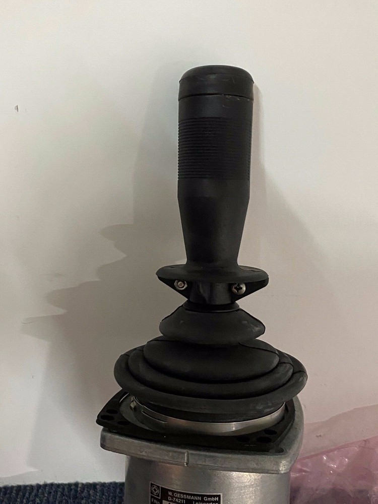 W.GESSMANN GmbH V8/B1 EK/40-11Multi Axis Controller NEW