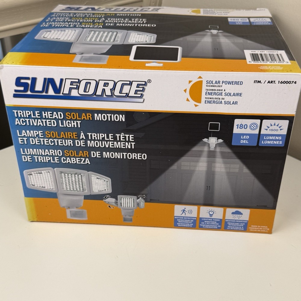 Sunforce Solar Panel Triple Head Motion Activated Security Light 1500 lumens NEW