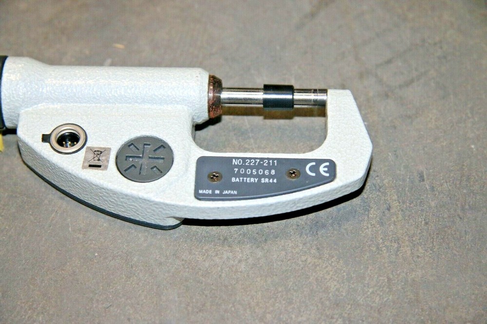 Mitutoyo - Absolute - No: 227-211 - Digital Micrometer - 17850m