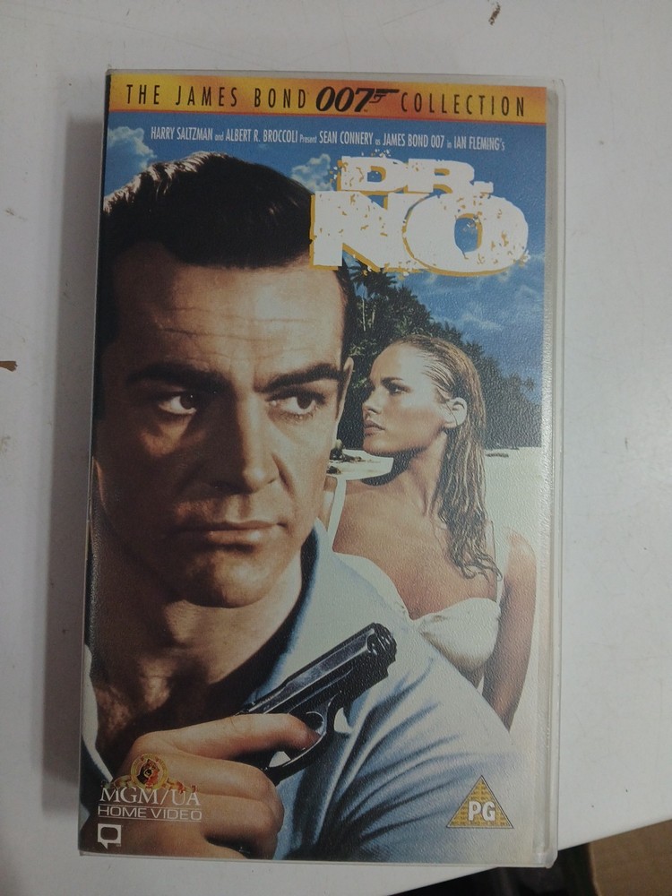 18x James Bond VHS Video Collection