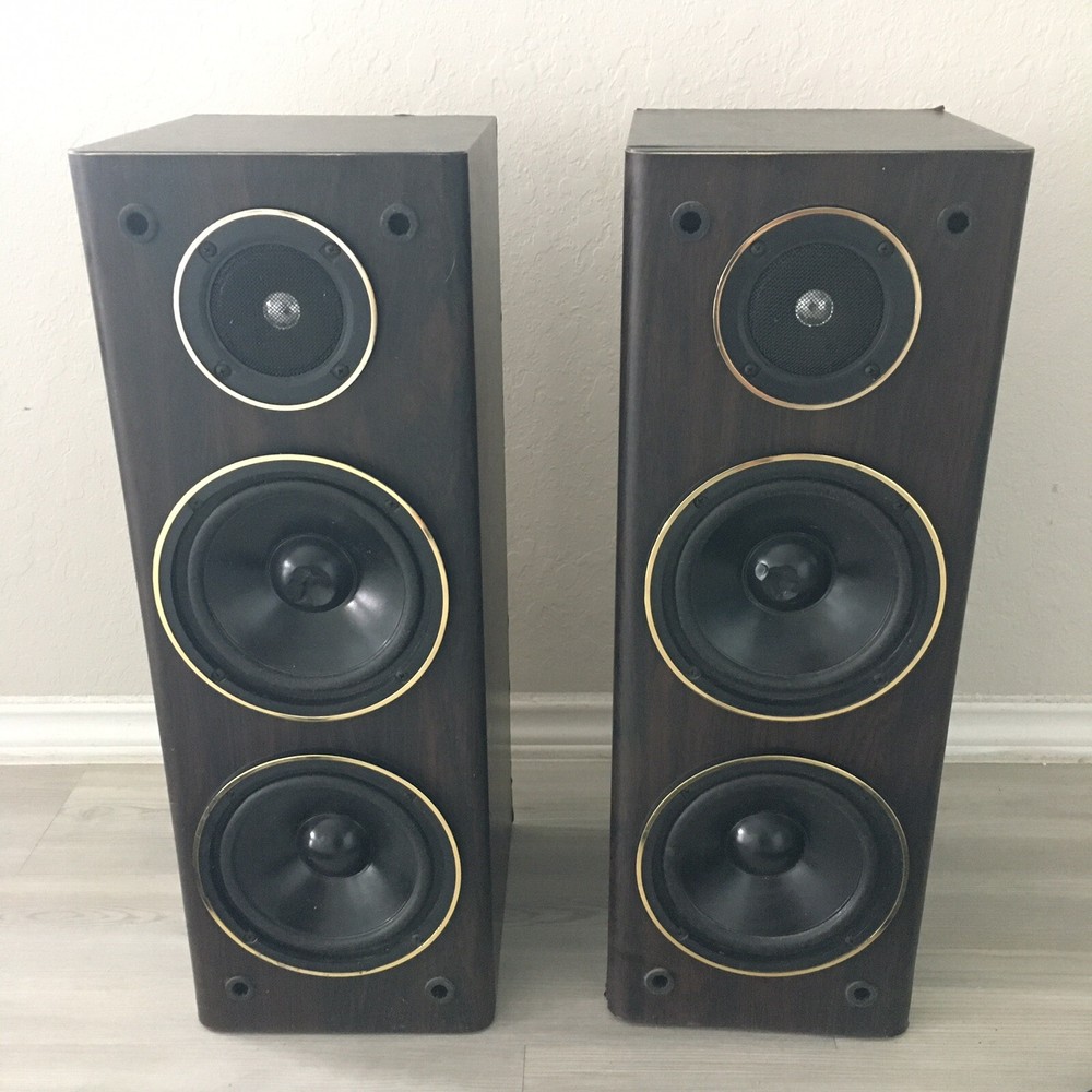 Vintage Fisher 2 Way Speaker System D2 - Untested