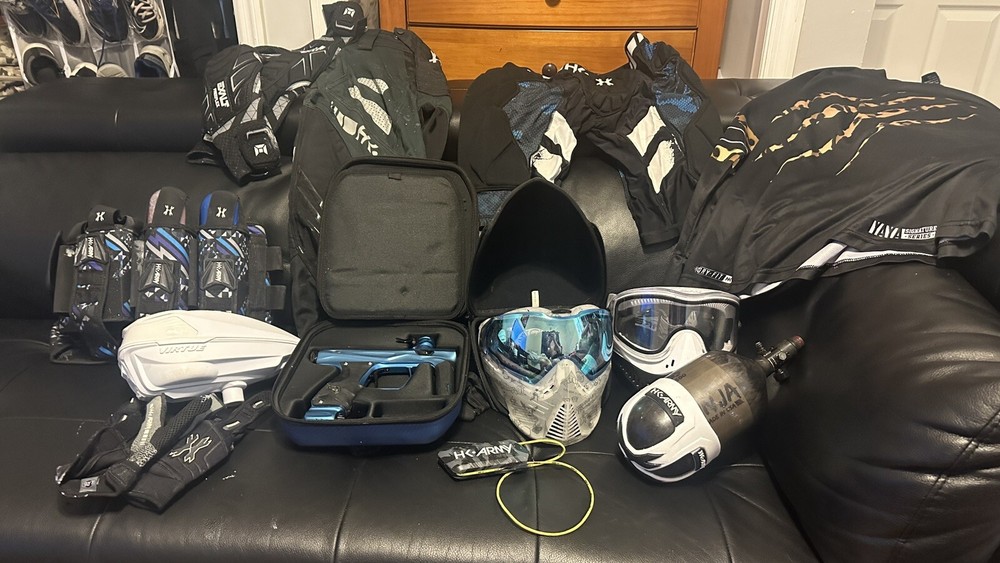SHOCKER AMP AND TOURNAMENT PAINTBALL GEAR