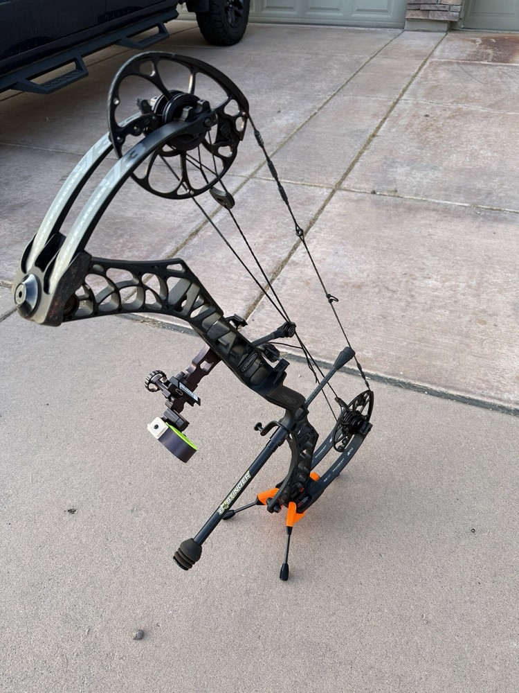 New 2026 Compound Bow Kick Stand (read description)