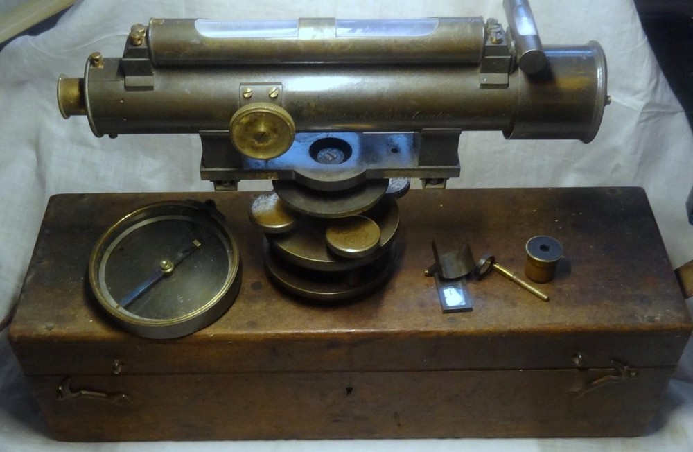 Troughton & Simms Surveyors Level Cr 1900