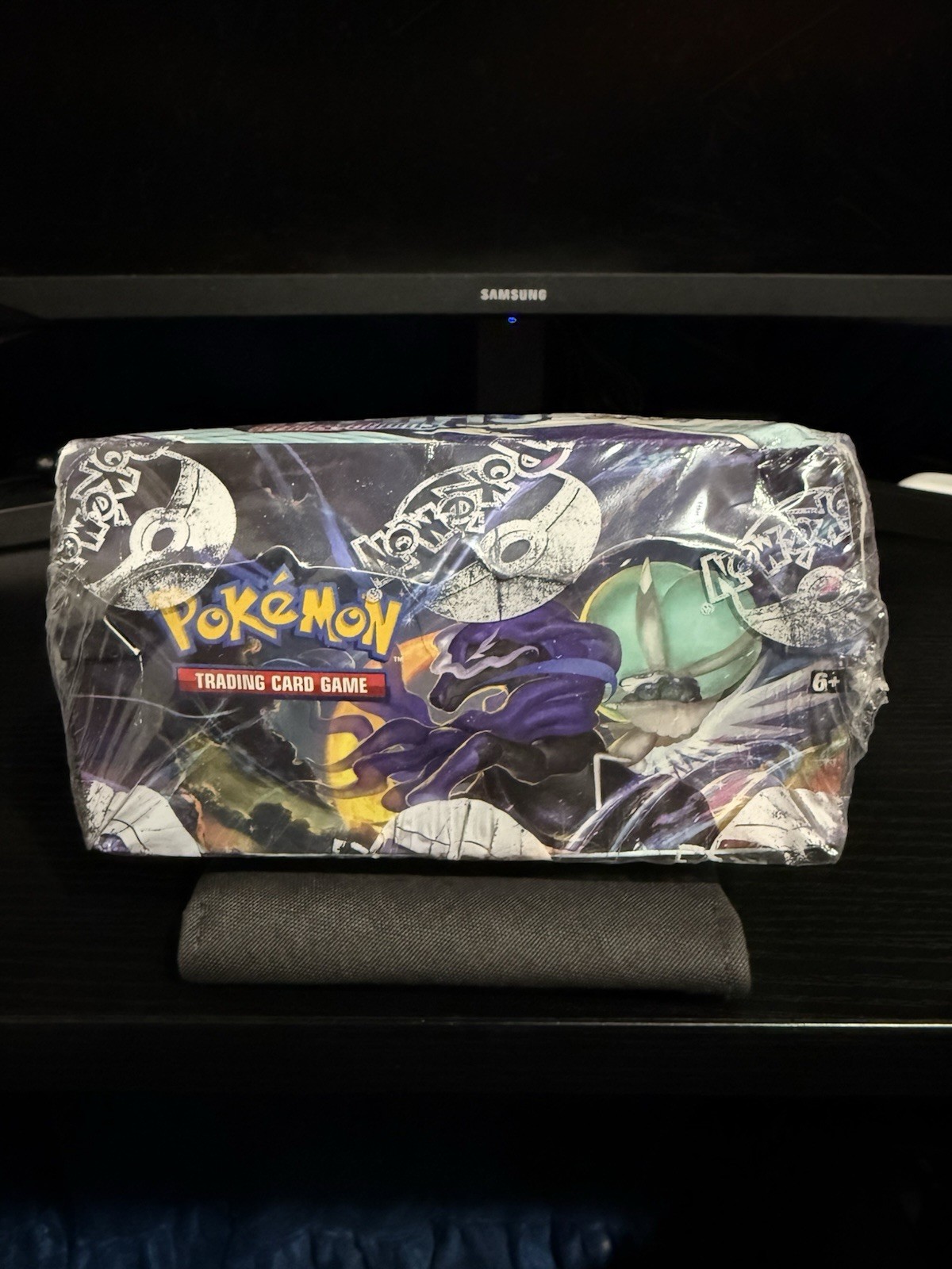 Pokemon TCG Chilling Reign Booster Box SWSH06