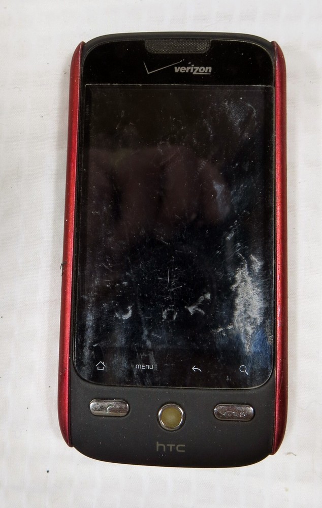 Older model cell phone bundle- Set of 3