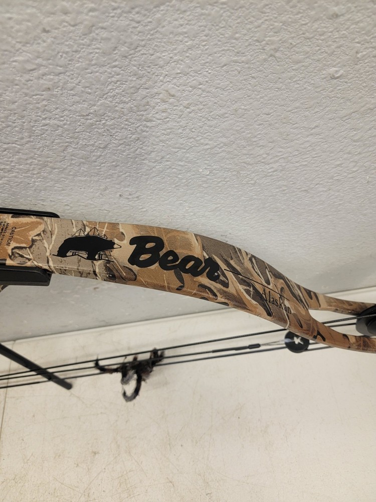 Bear Alaskan Bow Olive 70 lb - W/ Case & Gear