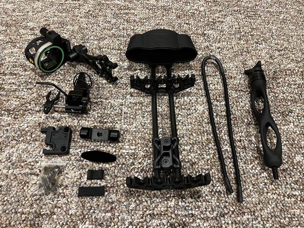 TROPHY RIDGE Volt Quiver Static Sync Kit ASKS30 Bear Archery Hunting Bow Kit
