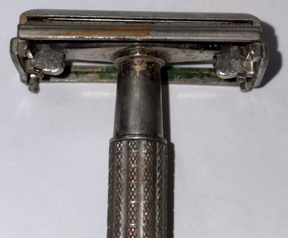 1957 Gillette Super Speed Flare Tip DE TTO Safety Razor Date Code C2