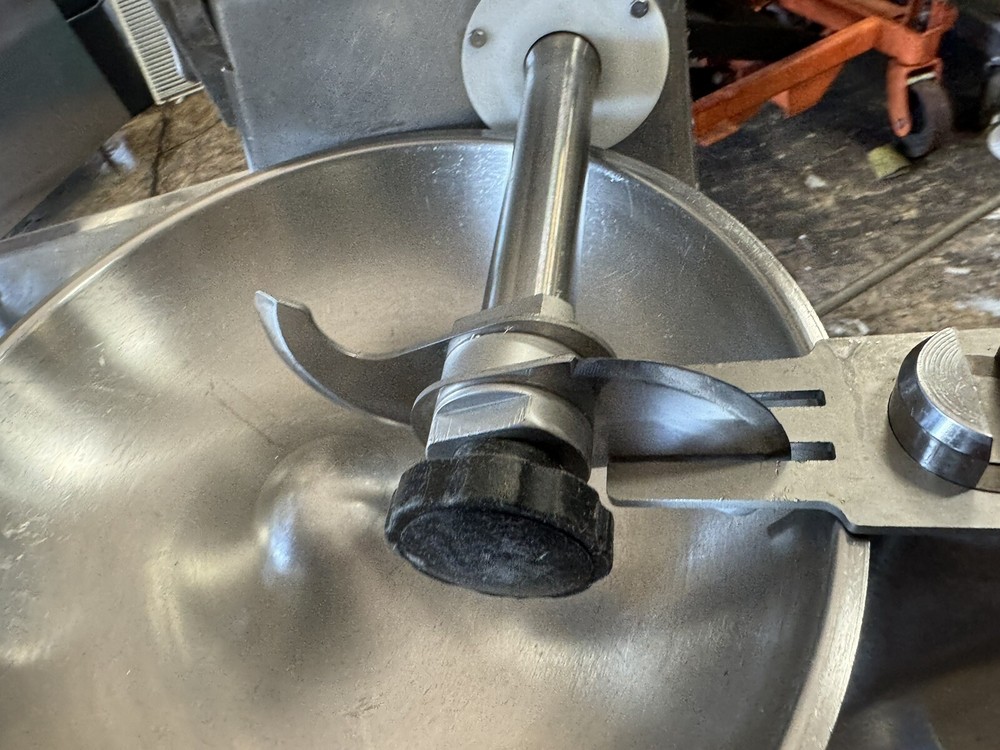 HOBART BUFFALO CHOPPER FOOD PROCESSOR MODEL 84145