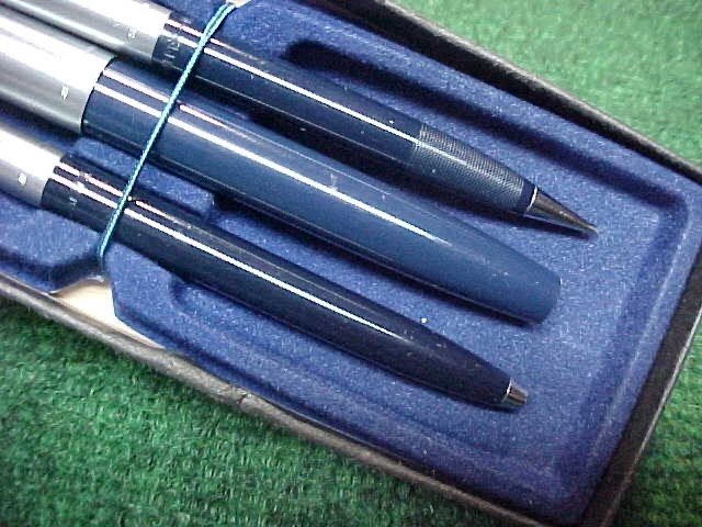 Vintage SHEAFFER White Dot Fountain Pen/Ballpoint Pen/ Mechanical Pencil Set NIB