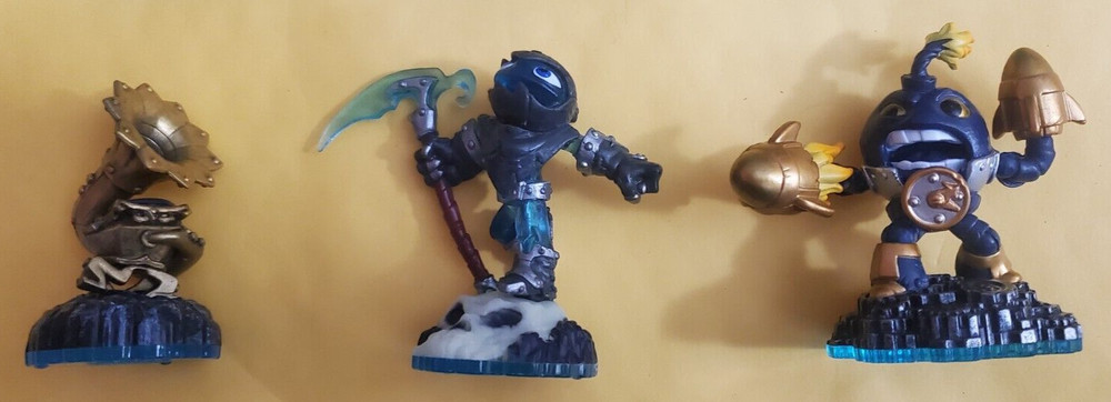 Skylanders 9 lot blue bottoms