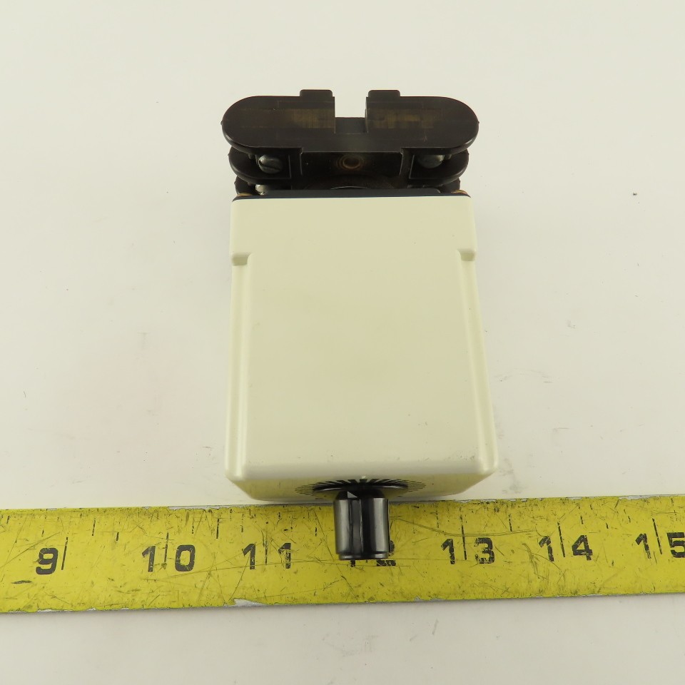 Square D Class 9050 JCK-14 On Delay Timing Relay 1.2-120 Sec With Socket Base