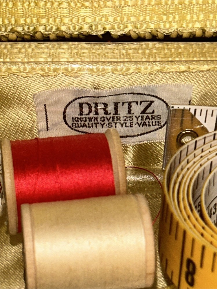 VTG Dritz Sewing Basket