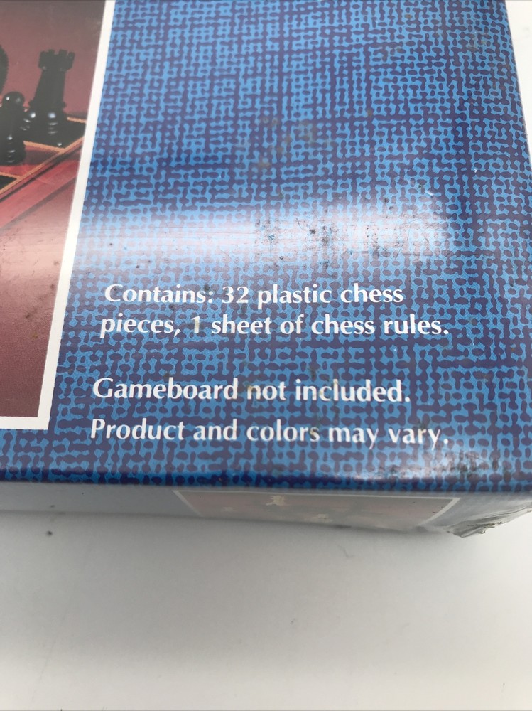 1992 Authentic Staunton Design Plastic Chessmen Milton Bradley #29595