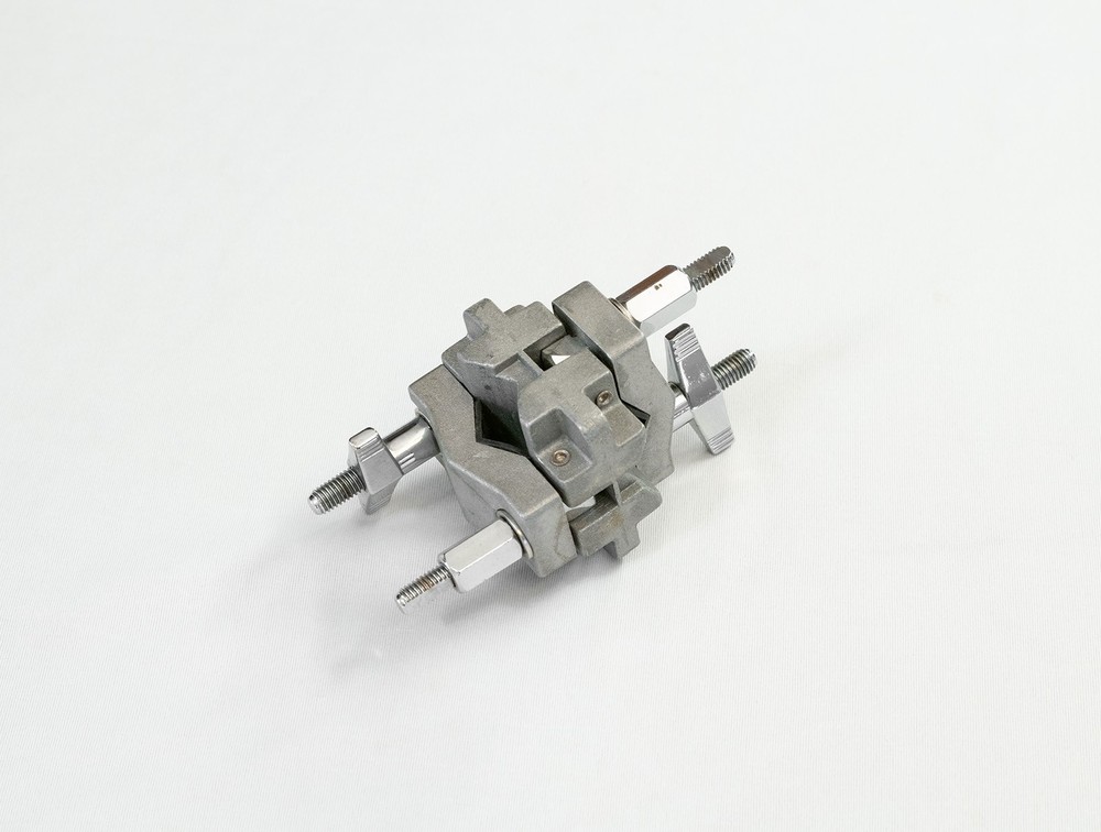 Cosmic Percussion CP275 Right Angle Multi Clamp - EC