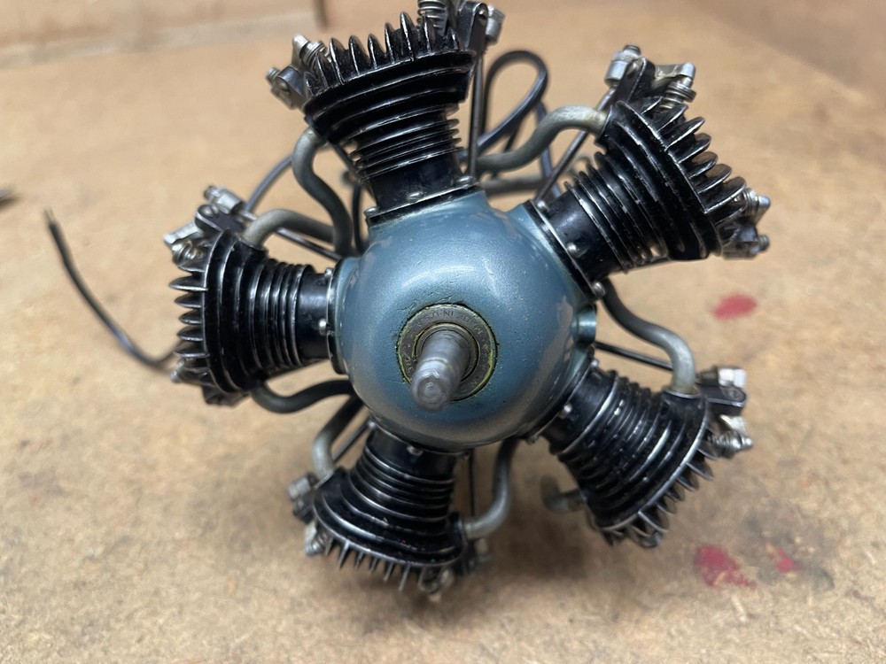 1945 Morton M-5 .992 4-Stroke Spark Ign. Model Airplane Engine