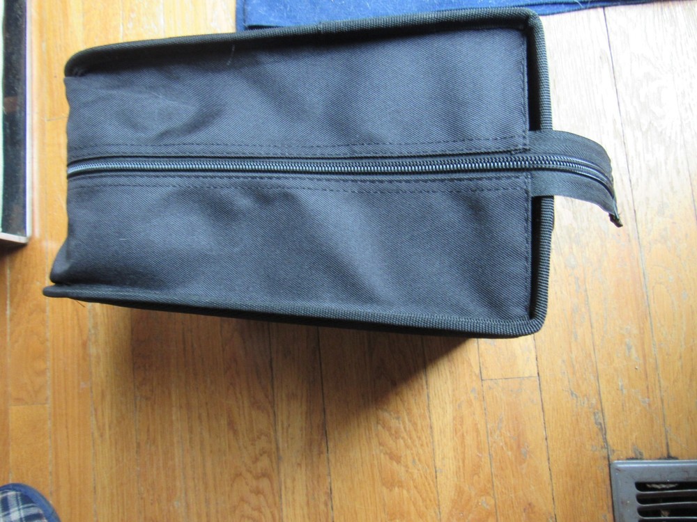 BLACK 400 Disc CD DVD Organizer /Holder Storage Case Bag Amazon Basics