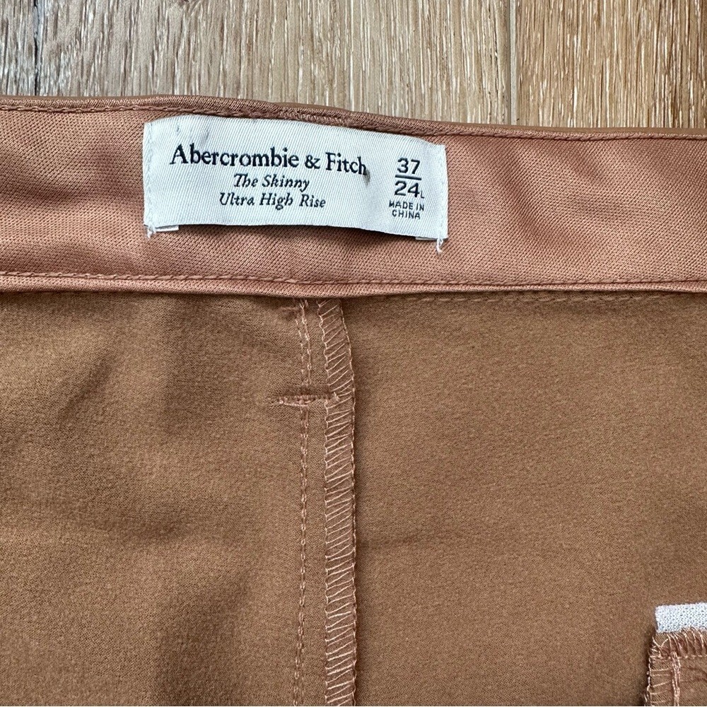 Abercrombie & Fitch Brown Faux Leather The Skinny Ultra High Rise Size 37/24 NWO