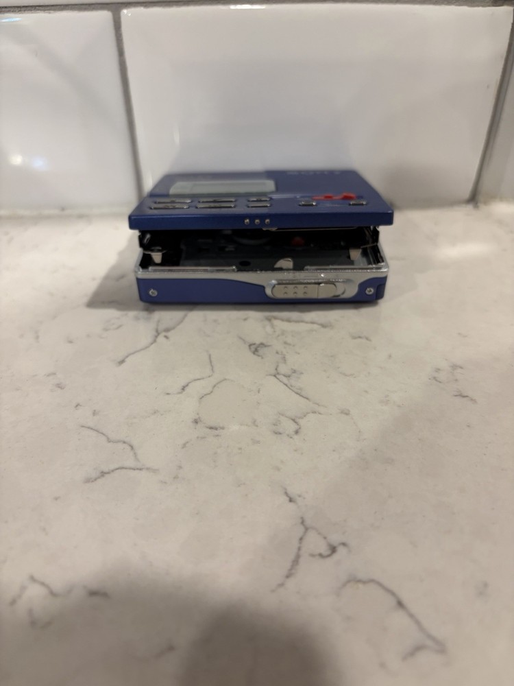 Sony MD Walkman MZ-R90