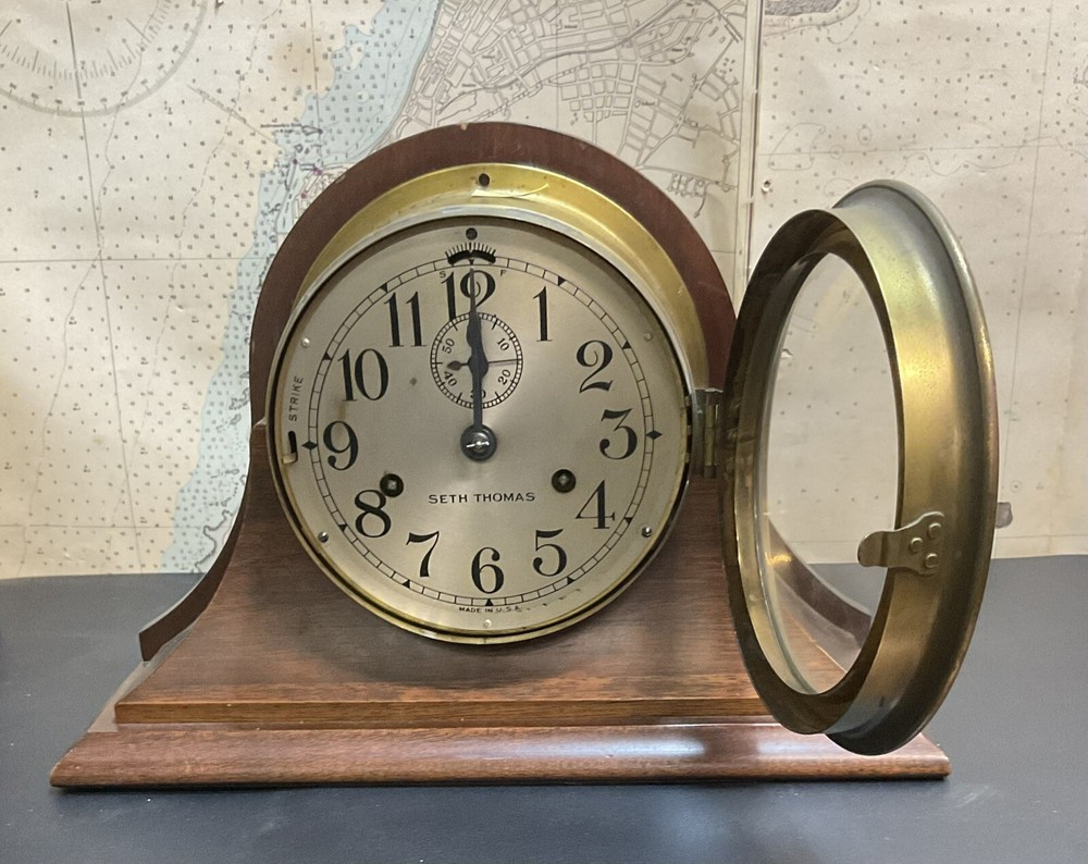 SETH THOMAS NAVY BOAT / SHIPS CLOCK WW2 On Plinth 5.5” Face