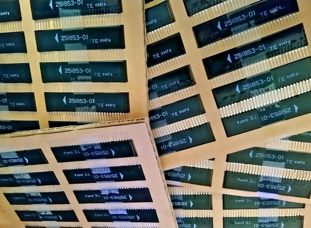 Commodore 251853-01 Hybrid IC