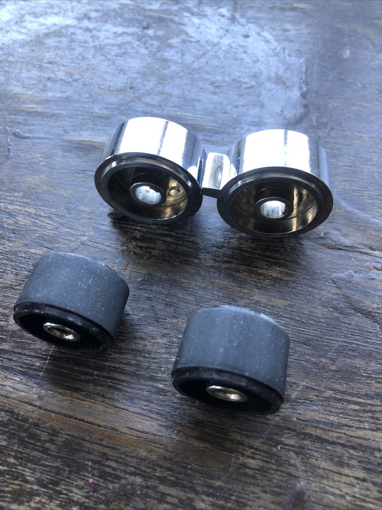 1991 Sedan Deville Radio Knobs