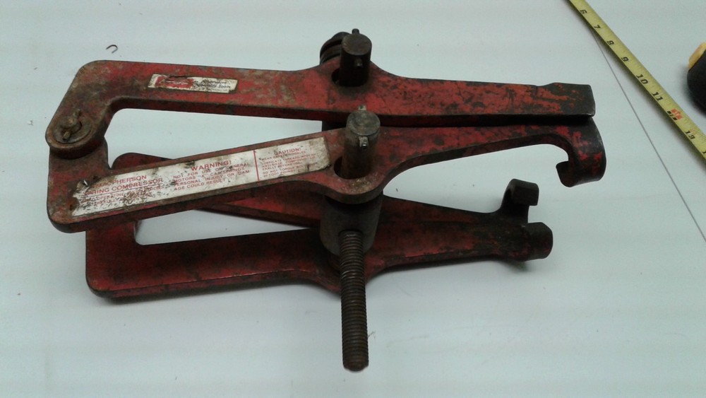 Universal Clamshell Strut Spring Compressor tool