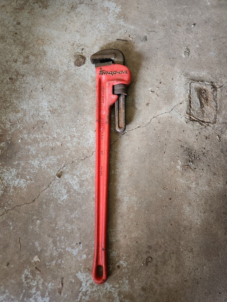 Snap On 36" Pipe Wrench