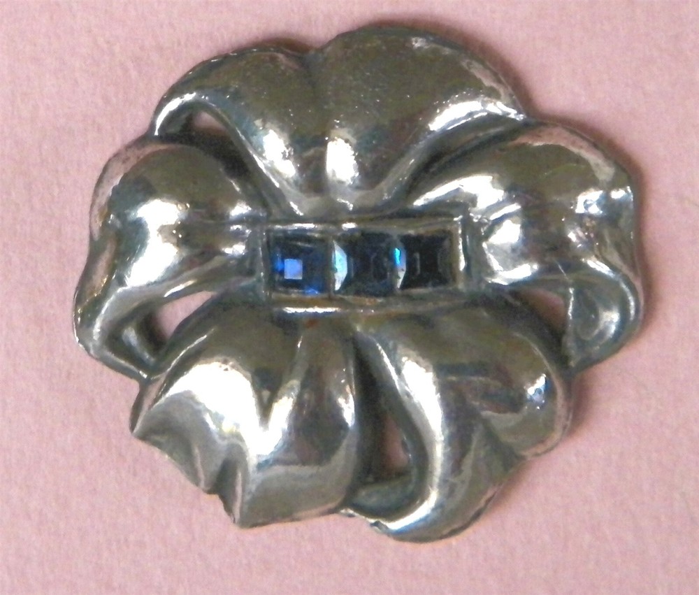 Bb Blue Paste in Metal VINTAGE FLOWER BUTTON medium