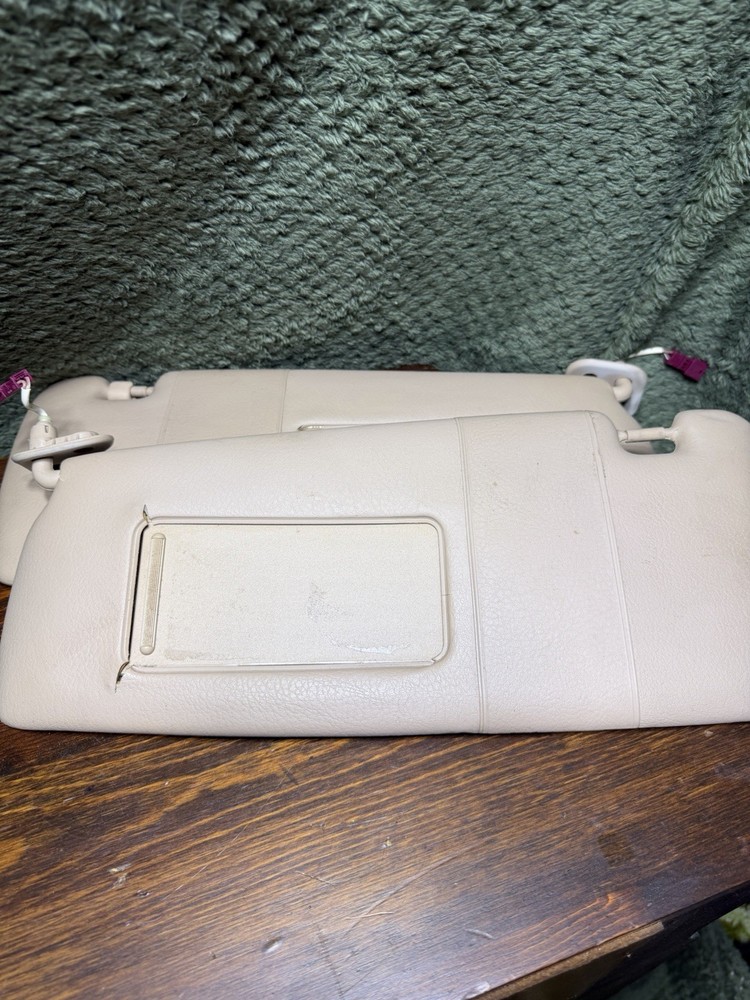 2005 BMW 325i E46 OEM Driver & Passenger Sun Visors